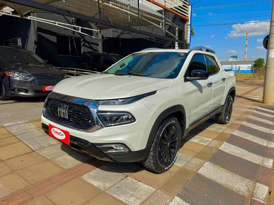 FIAT TORO 2.0 16V TURBO DIESEL VOLCANO 4WD AT9 FIAT TORO 2.0 16V TURBO DIESEL VOLCANO 4WD AT9
